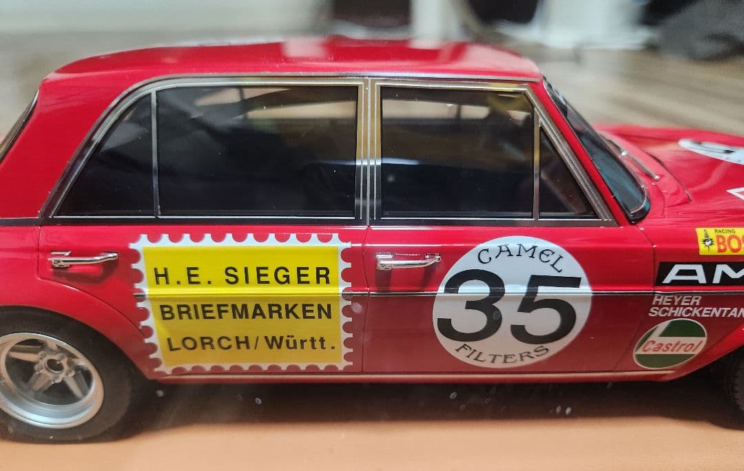 ミニカー GOC 1/18 Mercedes Benz 300 SEL 6.8 AMG