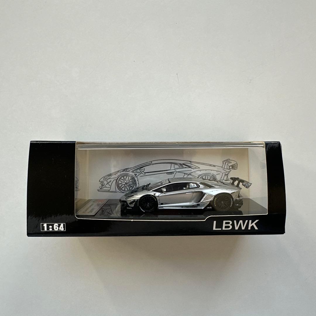 LB アヴェンタドール 2.0 1/64スケールミニカー
