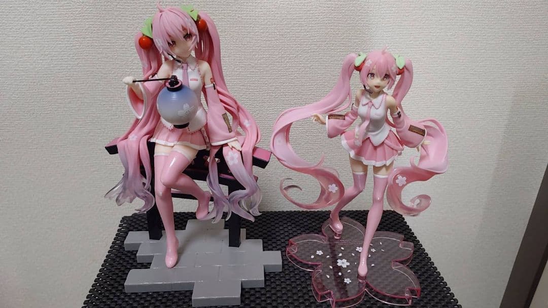 桜ミク　フィギュア 2体セット