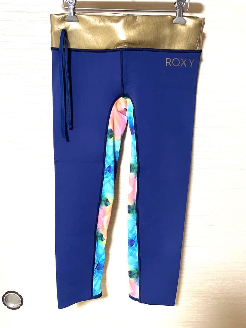今月末まで　ROXY ネイビー ゴールド レギンス　M/L