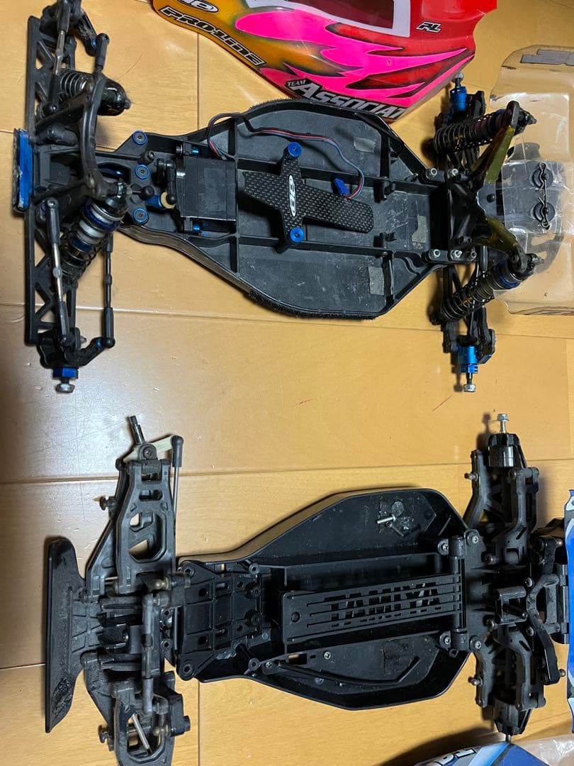 タミヤDT02とアソシバギーのセット
