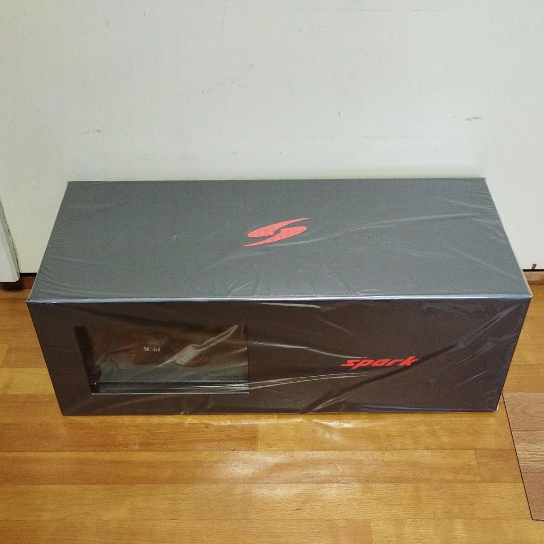 新品　スパーク 1/18 Oracle Red Bull Racing RB18