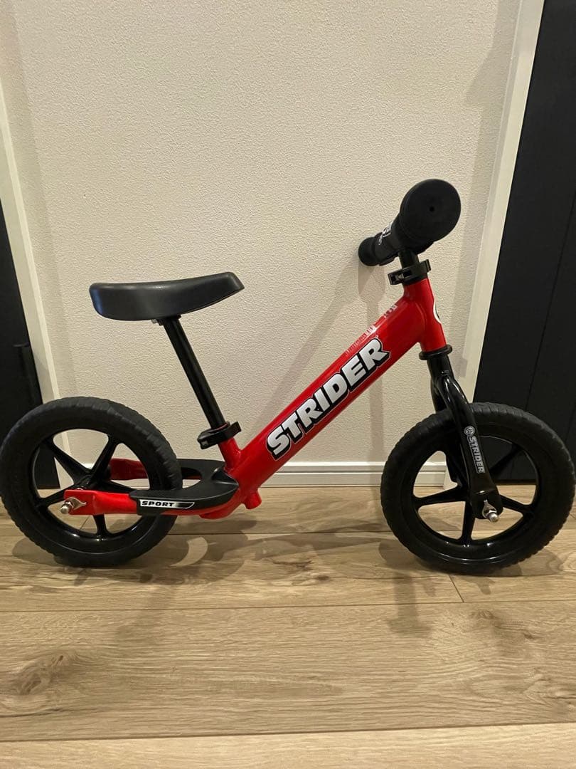 美品！STRIDER バランスバイク 赤 12インチ