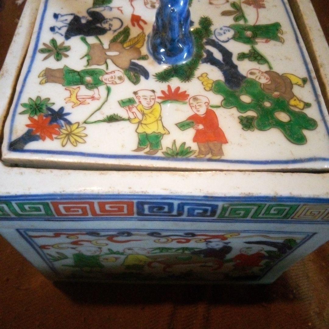 中国陶磁器　明万歴赤絵　箱型合子