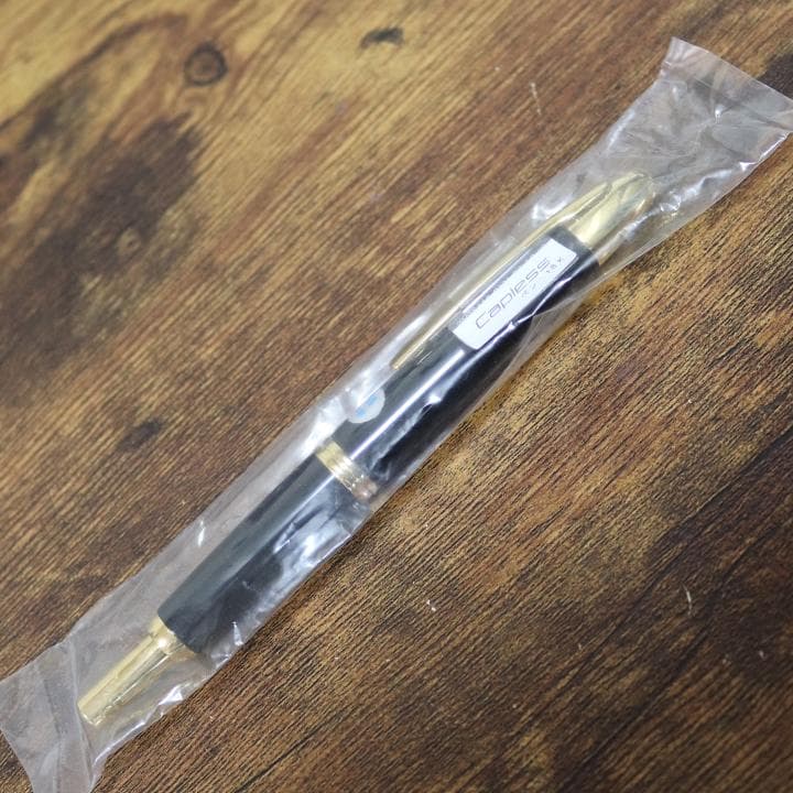 【PILOT】万年筆　キャップレス　M字　18K