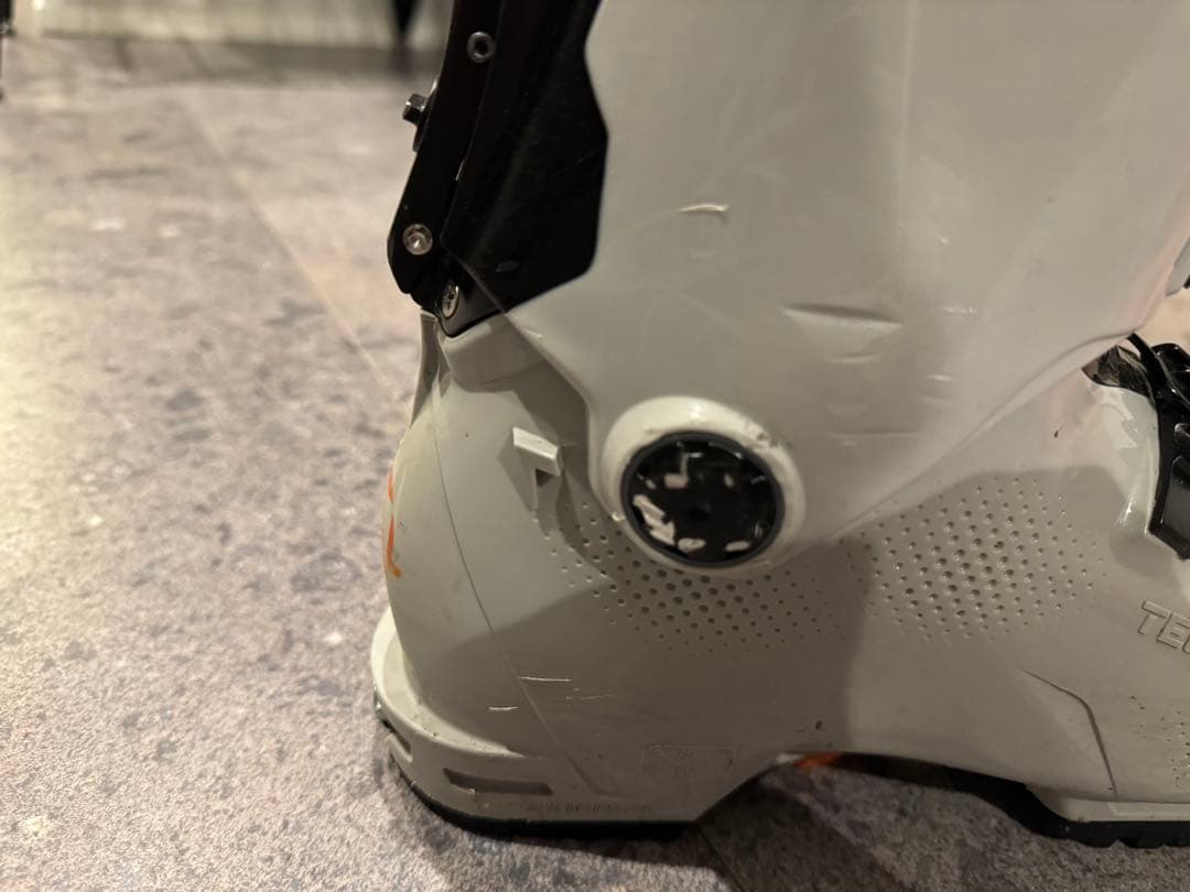 Tecnica Cochise pro 女性用スキー用ブーツ ライトグレー