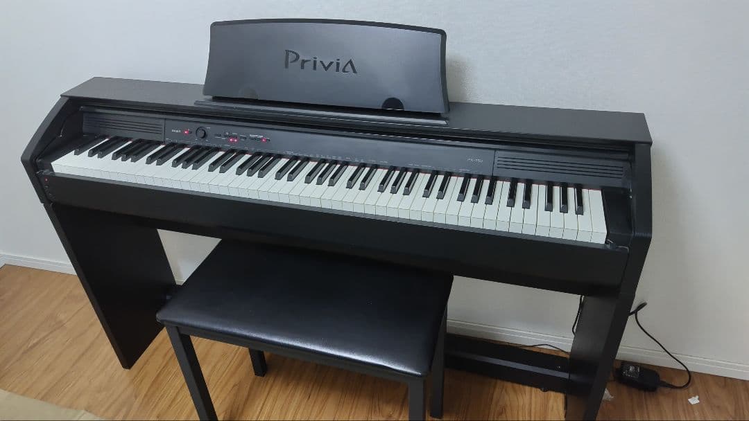 【地域限定】CASIO　Privia 電子ピアノ 椅子付き　PX−750