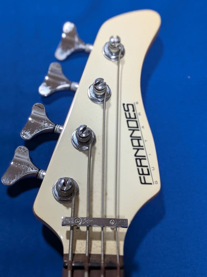 FERNANDES エレキベース 4弦 アイボリー