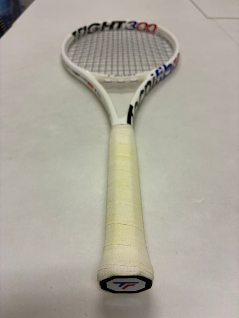 Tecnifibre TIGHT300 テニスラケット