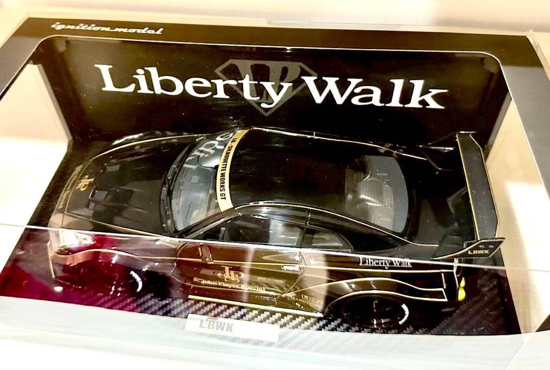 Liberty Walk JPS 1/18リバティーウォーク GT-R ミニカー