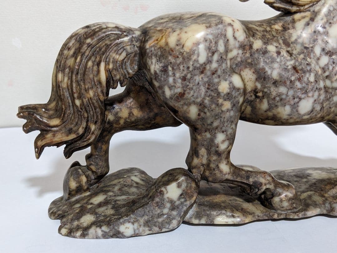 ♦中国美術工芸品 手彫り 干支午年 馬 玉石文化 縁起物 置物 飾り 骨董品