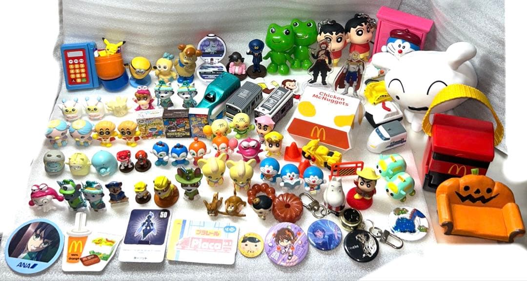 ポケモン、ドラえもん、ケロちゃん他、キャラクターグッズ89個セット
