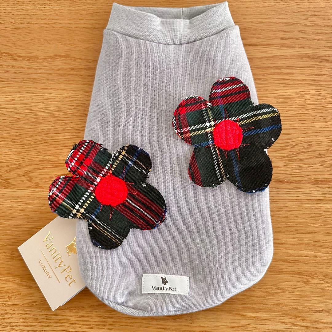 【新品、タグ付】Vanity Pet 　Check Flower Sweat