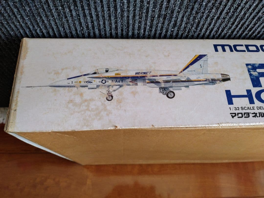 【ハセガワ】1/32 マクダネル・ダグラス F-18 ホーネット