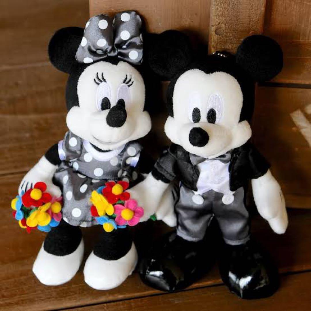 グッズ　ディズニー ぬいぐるみバッジ 新品 ミッキー ミニー　モノクロ　白黒
