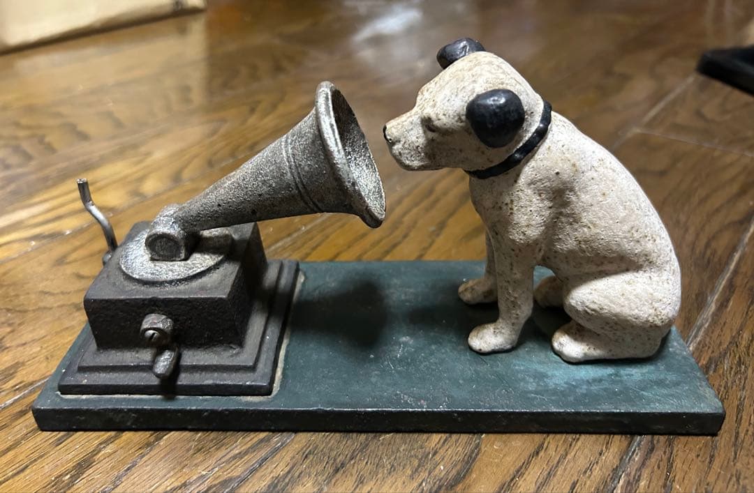 犬と蓄音機の金属製装飾品　激レア商品　レトロ　昭和　アンティーク