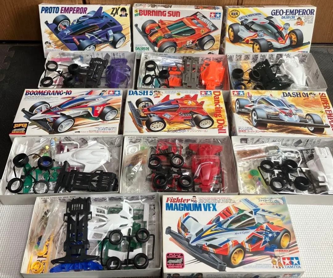 〈お買い得レアオークション〉　未組立　ミニ四駆　まとめ売り