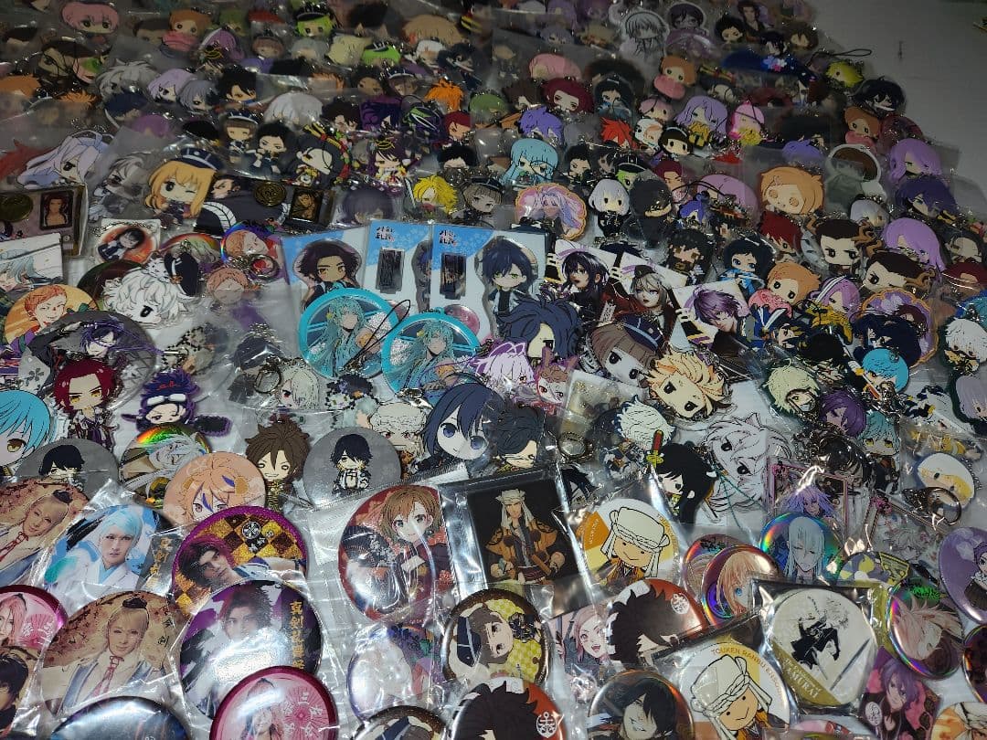 680点以上 刀剣乱舞 グッズ まとめ売り 缶バッジ ラバスト アクスタ等