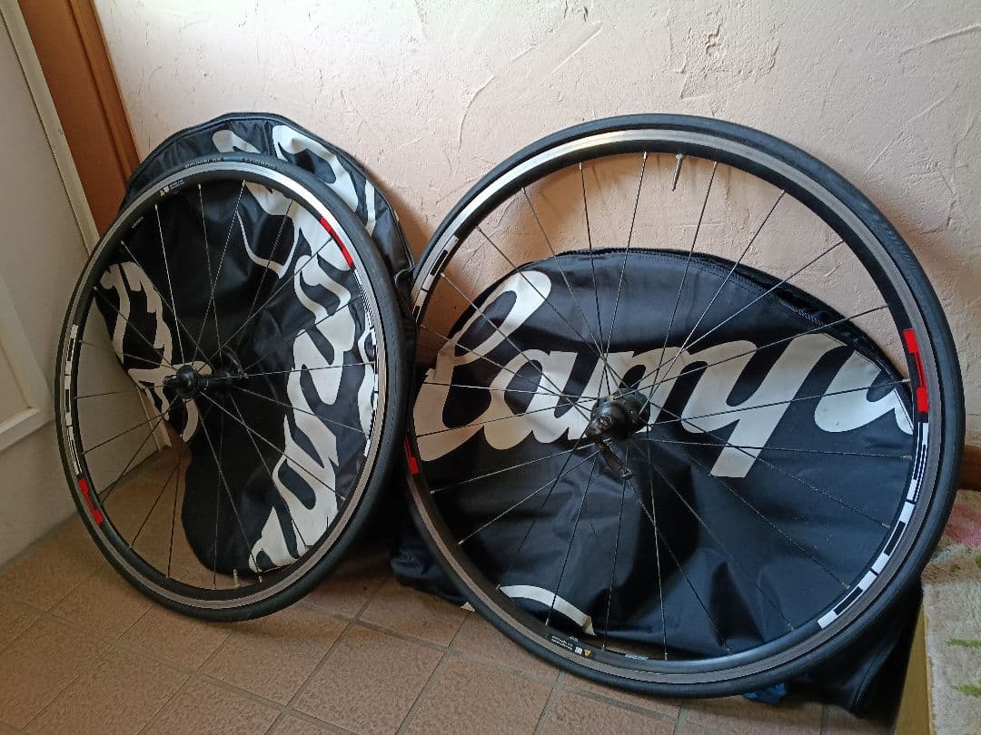 自転車　ロード　ホイールセット　カンパニョーロケース付き
