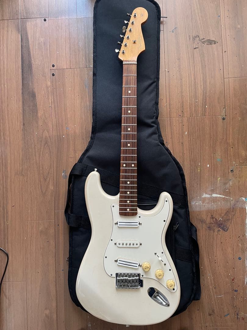 Fender Mex コンポーネント　オリンピックホワイト