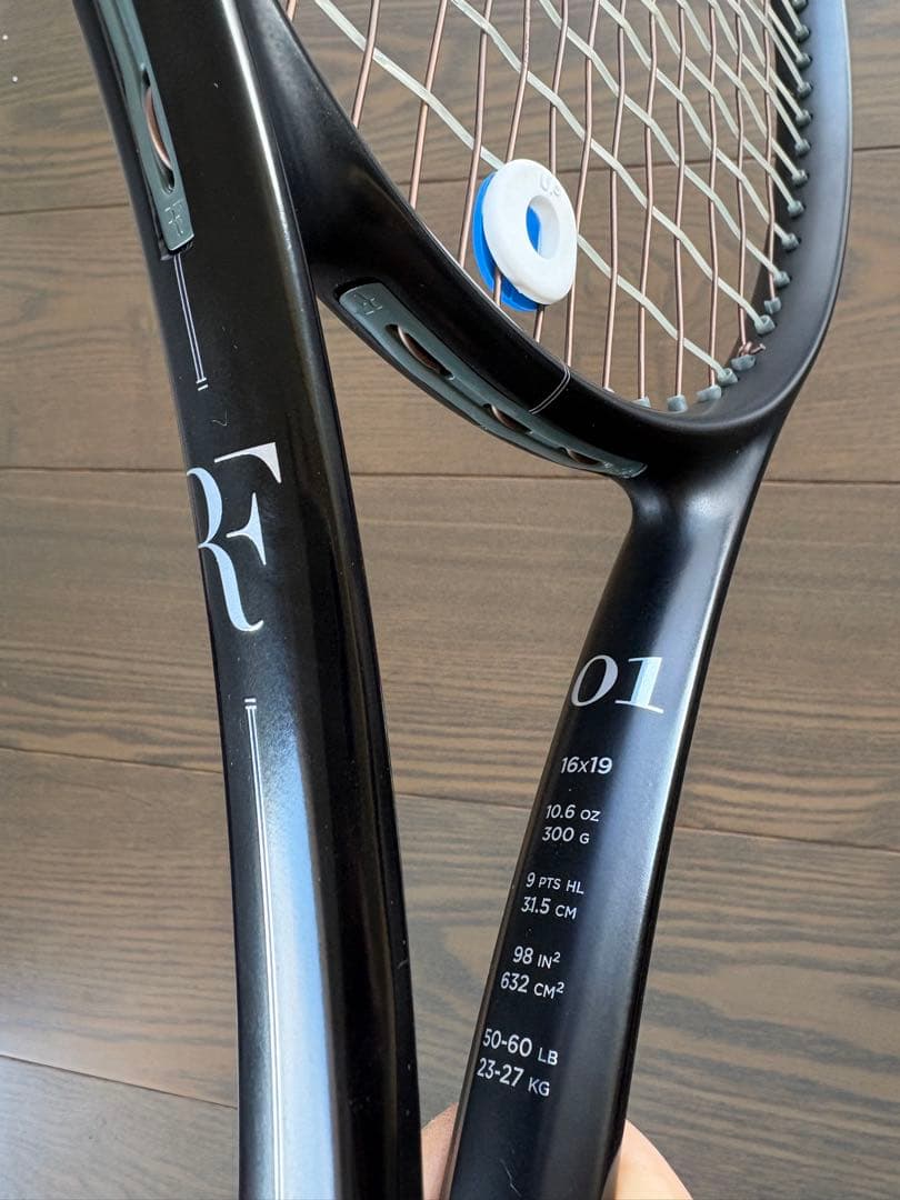 【美品】RF01 テニスラケット 300g G2