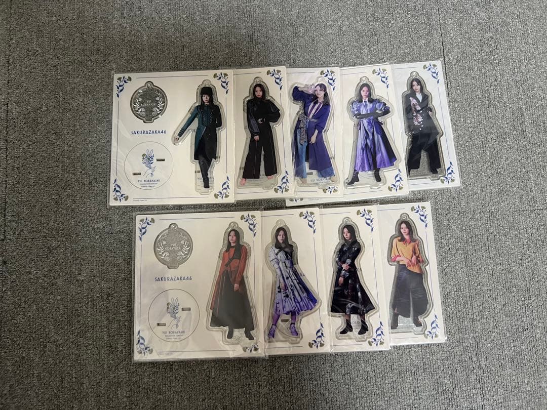 小林由依 アクリルスタンド 選んでコメントください