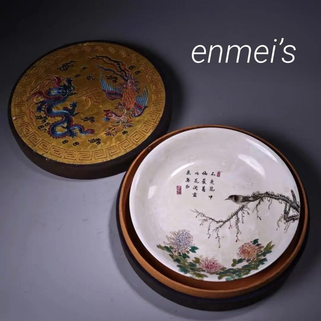 中国古美術・珍蔵粉彩・花鳥彩絵磁器の中皿・純手描き・箱付・置物・文房具・観賞皿
