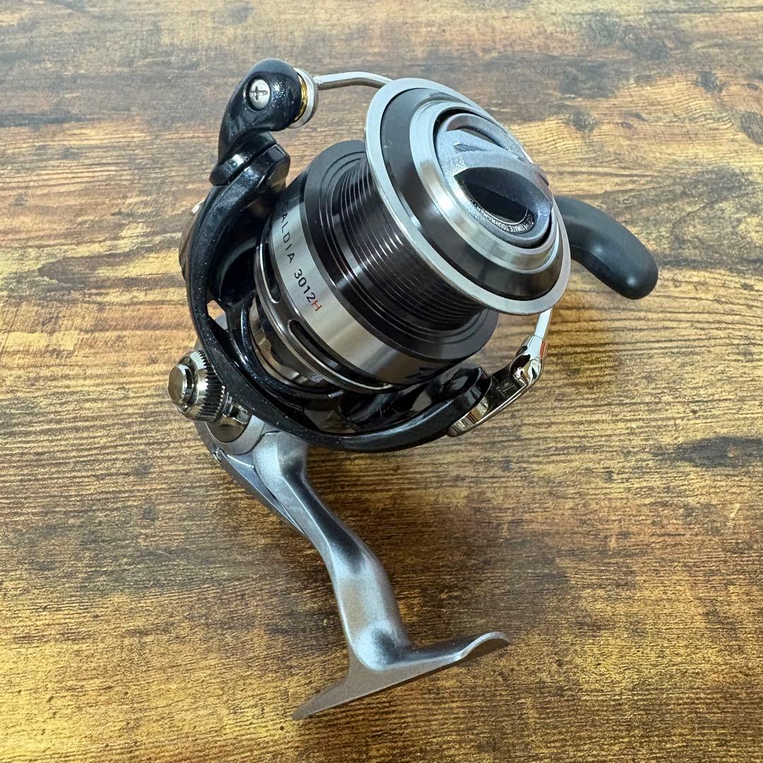 【1度使用しただけの美品】DAIWA CALDIA3012H 056166