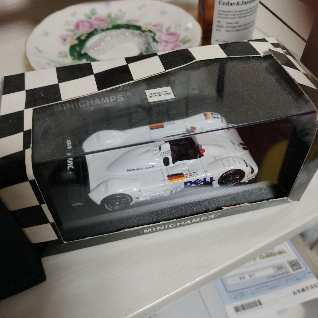 おもちゃ　車