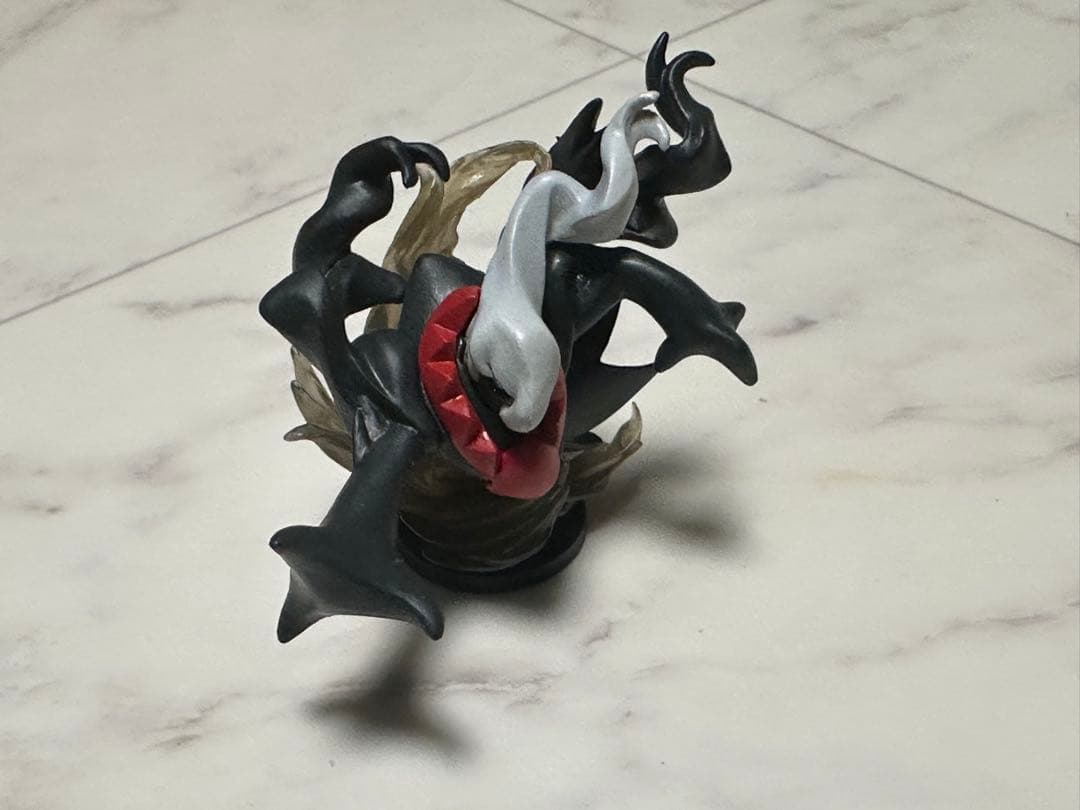 ポケモン ダークライ 海洋堂 フィギュア