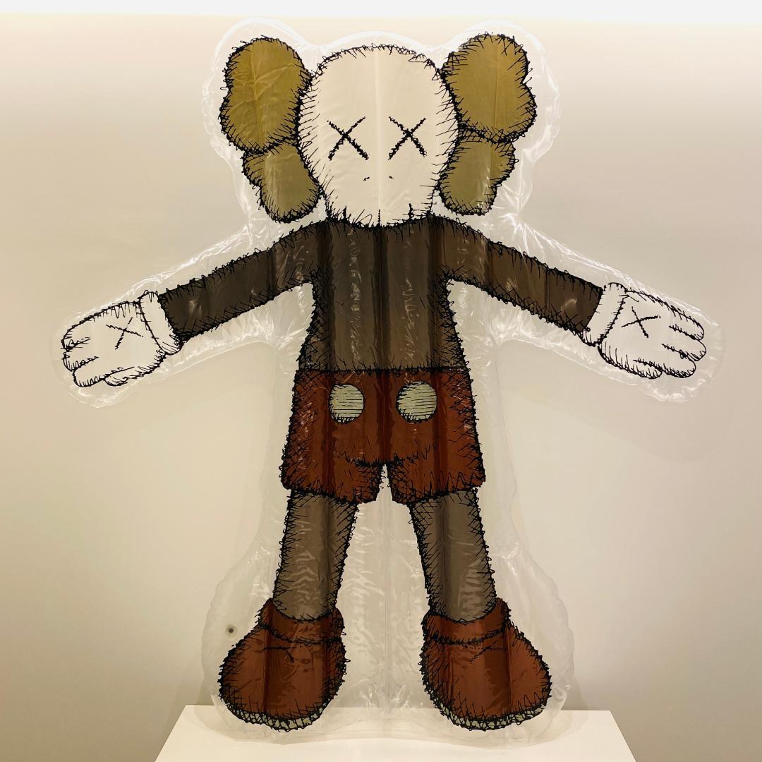 ぬいぐるみ KAWS HOLIDAY KOREA Companion Floatin Bed
