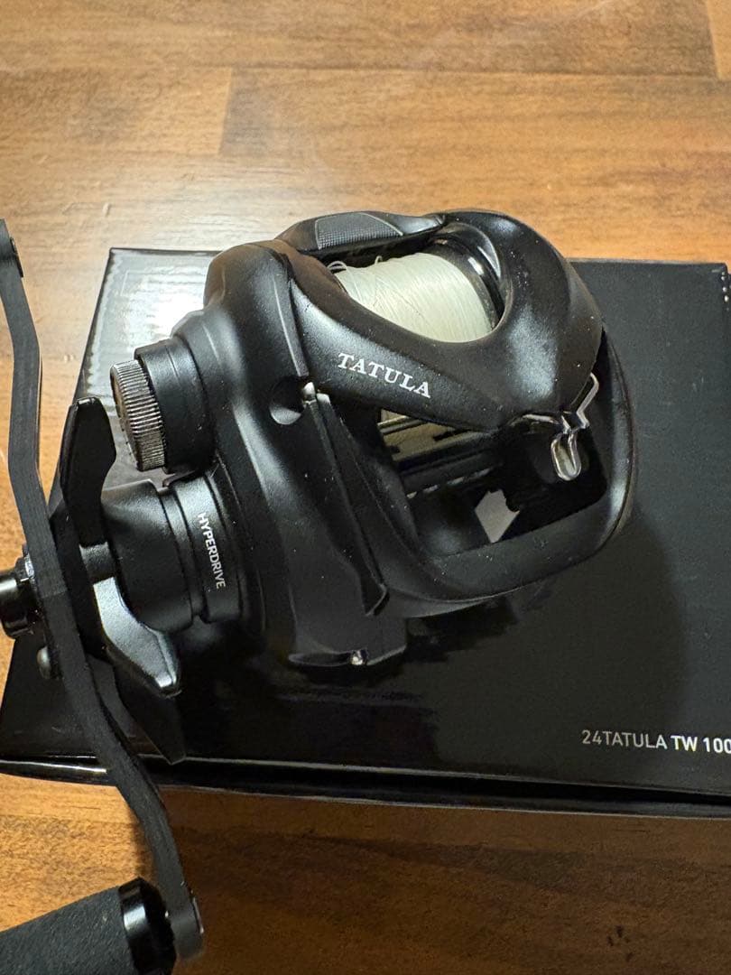 TATULA TW 100XH ベイトリール ブラック　24タトゥーラ