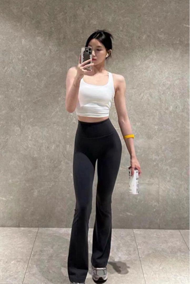 こむ ♪新品Lululemon Groove ヨガパンツM(6)