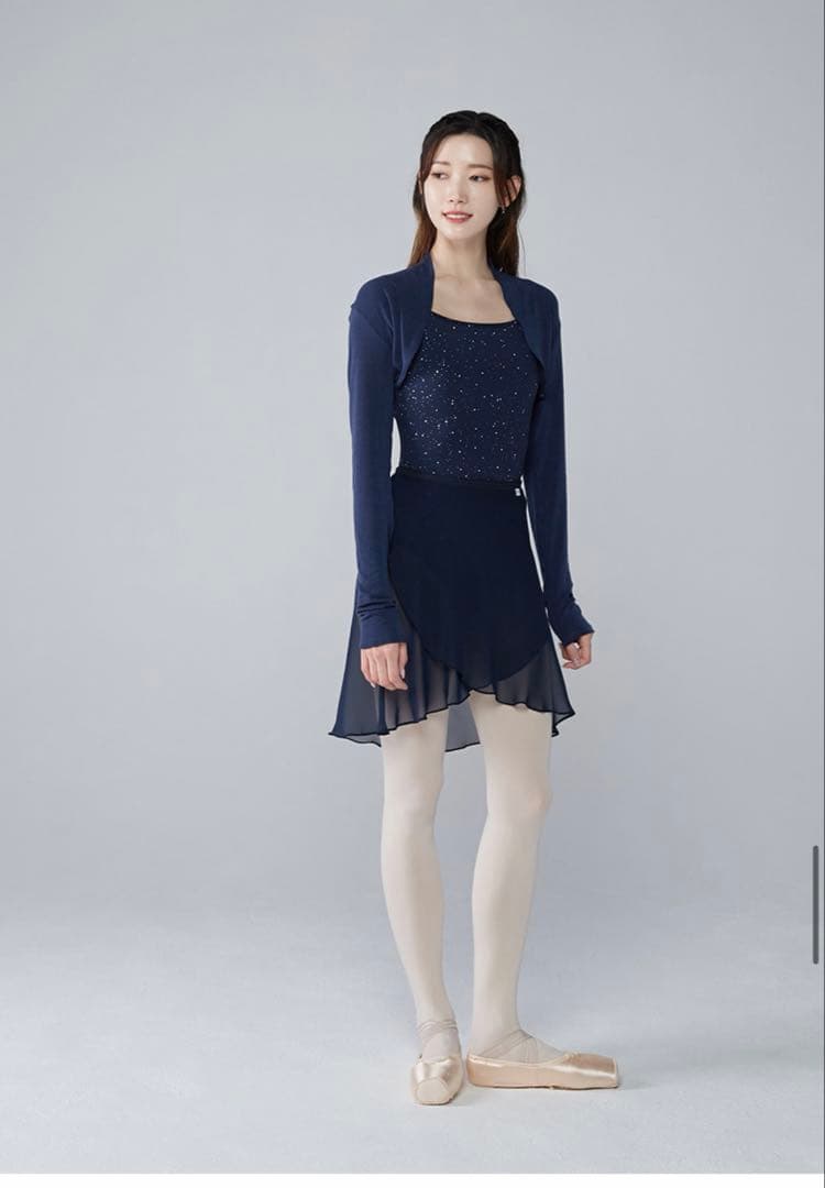 バイプリエ　ニットシャーリングシュラグ　ネイビー