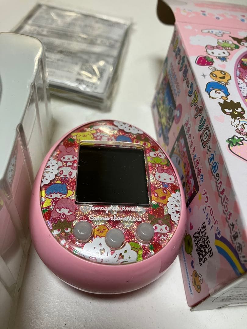 たまごっちみーつ サンリオコラボ　ピンク