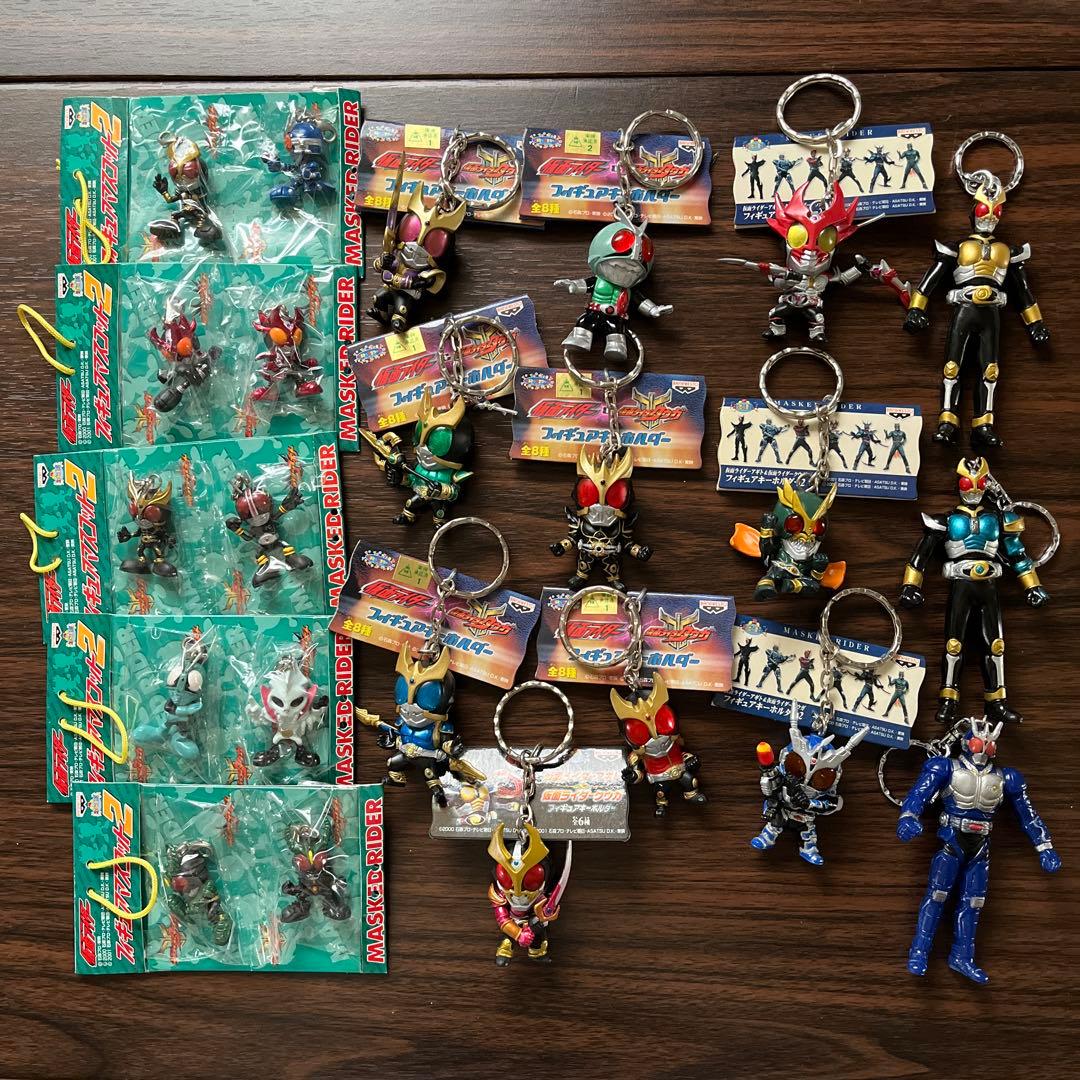 仮面ライダー クウガ・アギトフィギュアキーホルダーセット