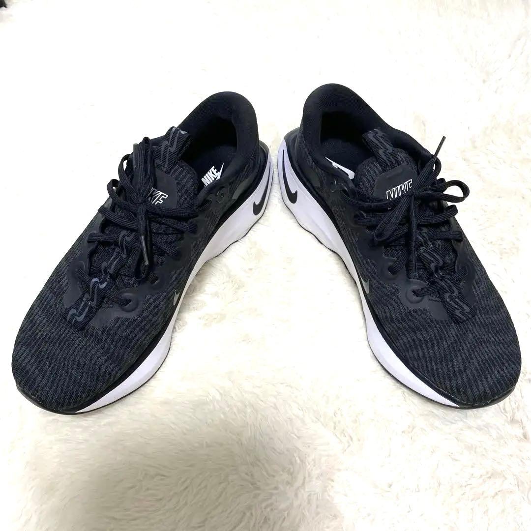 NIKEモティバ　ウォーキングシューズ27.0㎝ブラック