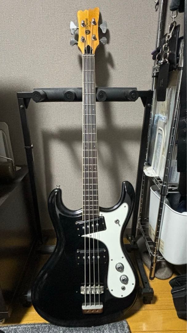 mosrite avenger ベース
