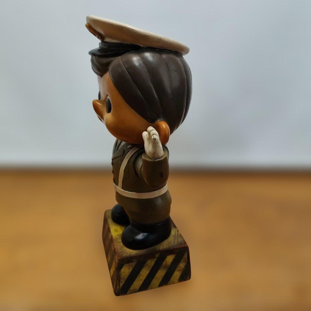 レア物! 古い 警察人形 警察署カウンター用