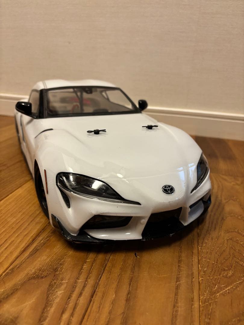 タミヤ　1/10 完成済ラジコン XB トヨタ　スープラ　ホワイト