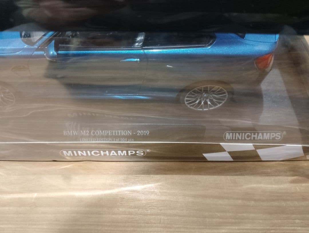 1/18  M2 コンペティション　ミニカー　ロングビーチブルー
