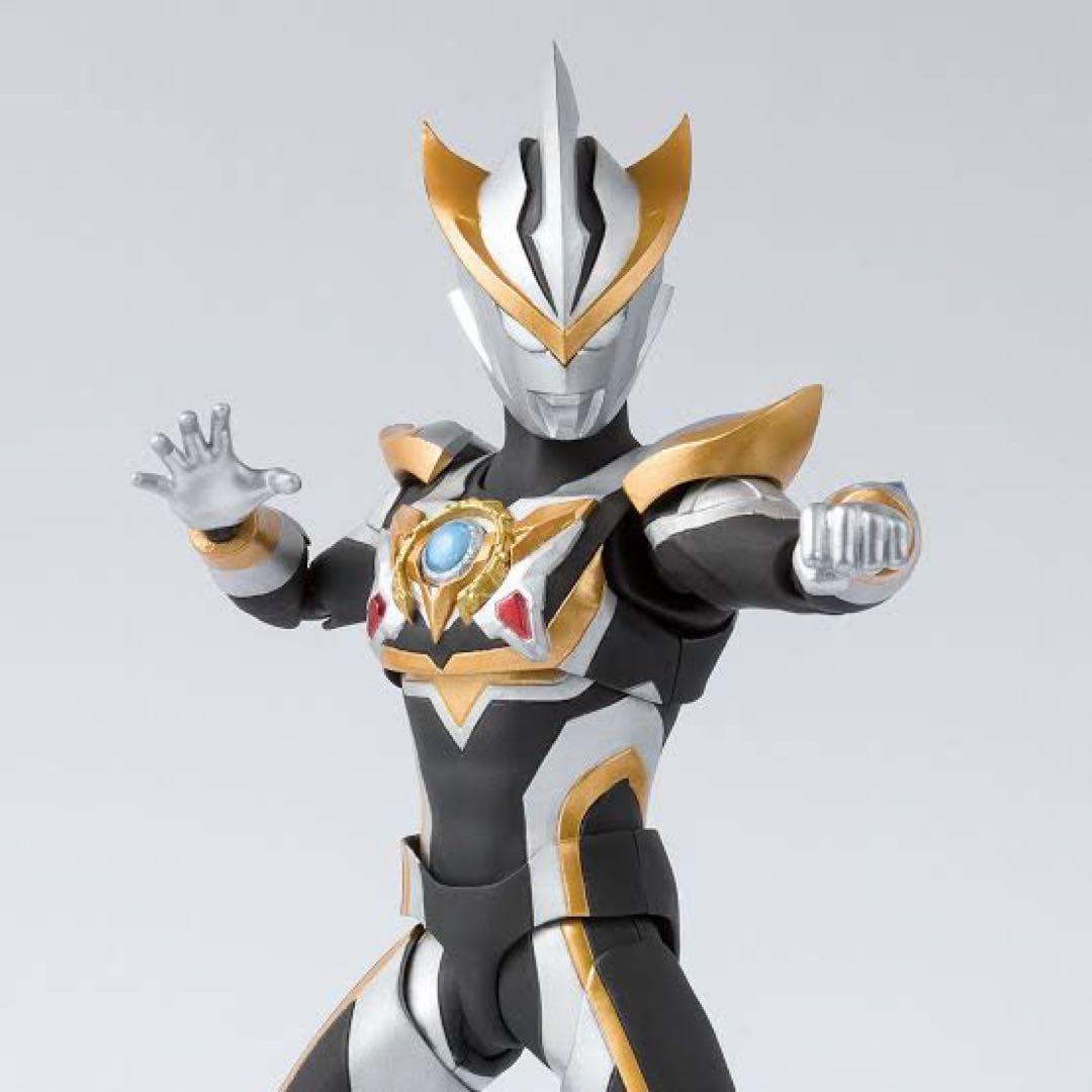 S.H.フィギュアーツ　ウルトラマンR/B 未開封
