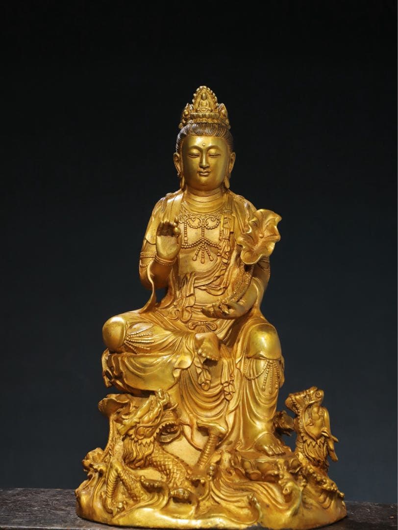 旧蔵　純銅製金メッキ　観音　細工彫刻　置物　供奉 供養 インテリア　仏像