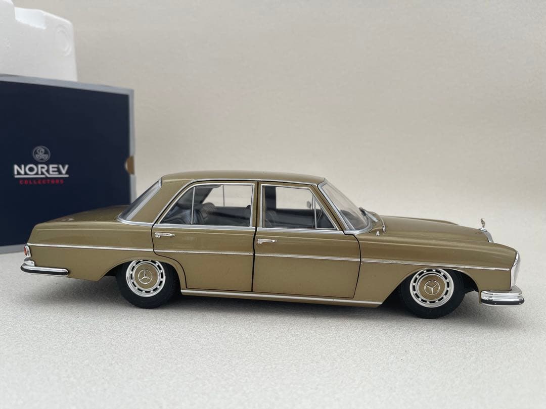 訳あり！ ノレブ社製 1/18 メルセデス-ベンツ 280SE 1969！