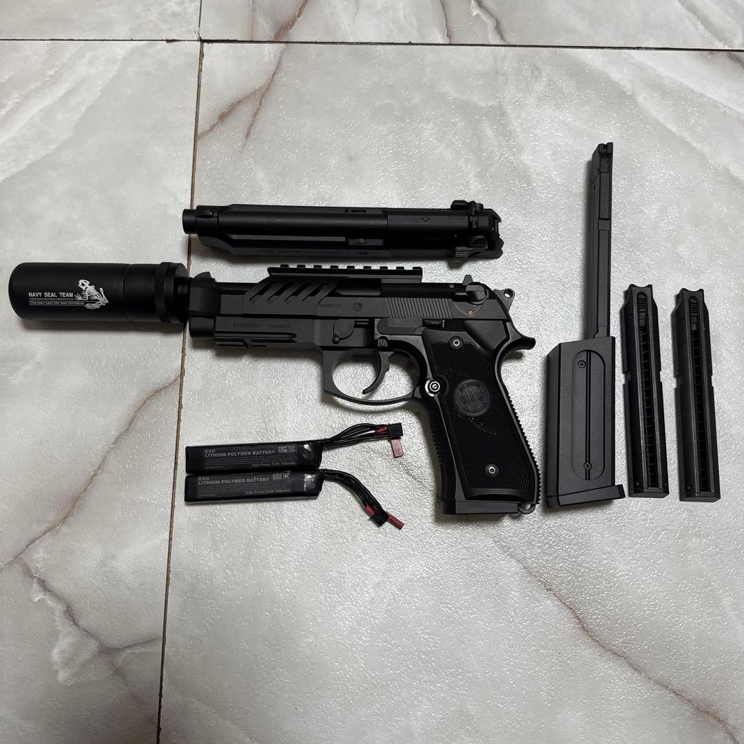 マルイ　M9A1 電動ガン ブラック 3マガジン付き　リポ化済み