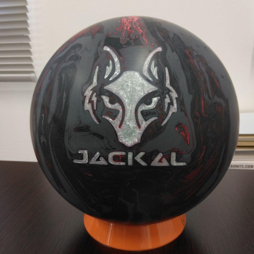 MOTIV Jackal ボウリングボール ブラック/レッド