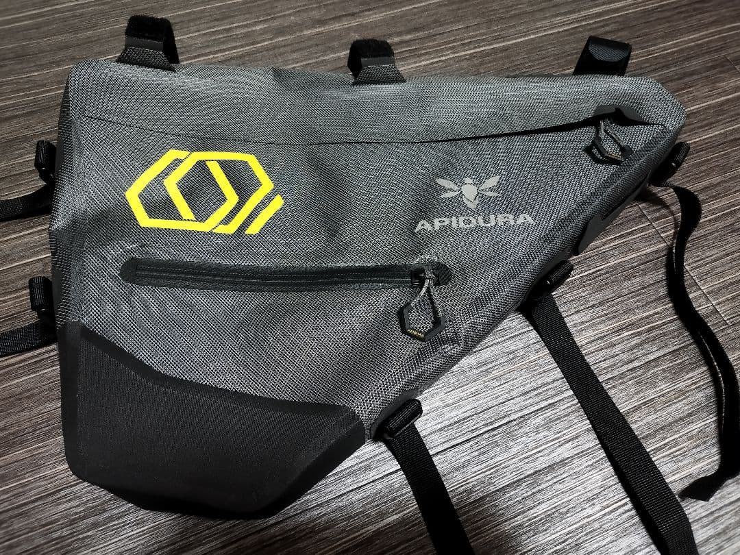 APIDURA エクスペディション・フルフレームパック（6L）