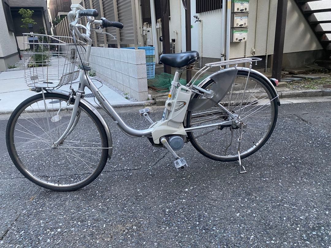 シルバー 電動アシスト自転車 シティタイプ