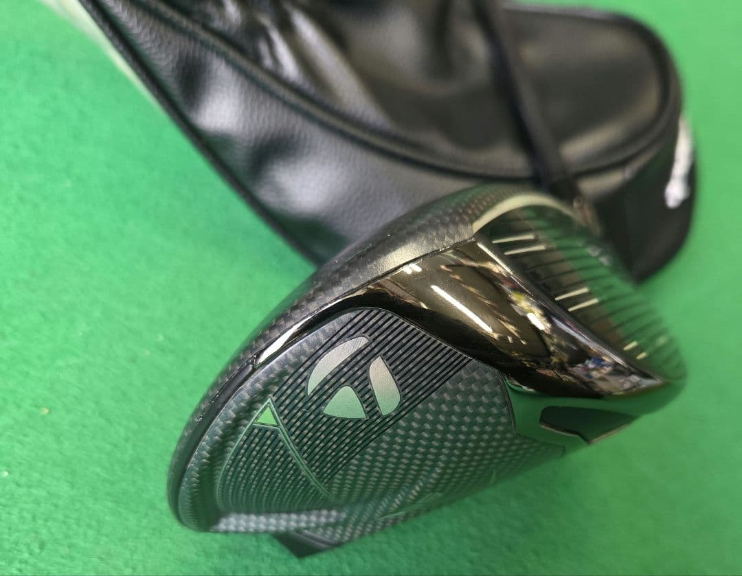 TaylorMade 、Qi35 ドライバー 10.5度、メーカー純正カスタム品