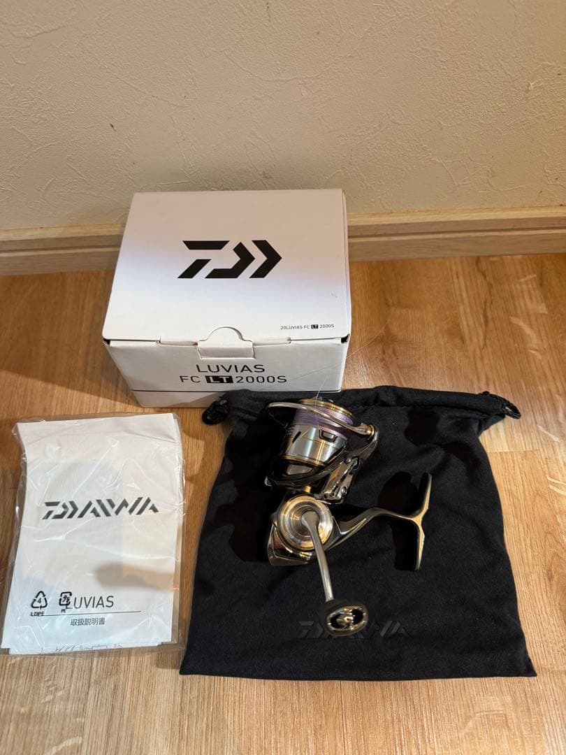DAIWA LUVIAS FCLT2000S スピニングリール